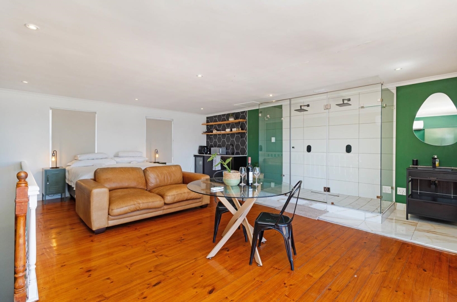 To Let 2 Bedroom Property for Rent in Sea Point Western Cape